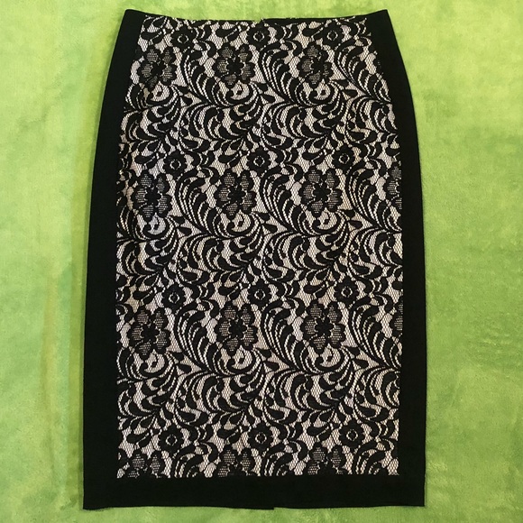 ✨2 for 10✨ Worthington Black & White Lace Detail Pencil Skirt - Picture 1 of 5